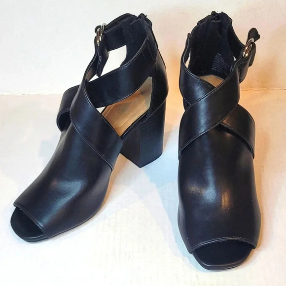 APT. 9 Black Peep Toe Block Heel Sandals - Picture 1 of 9